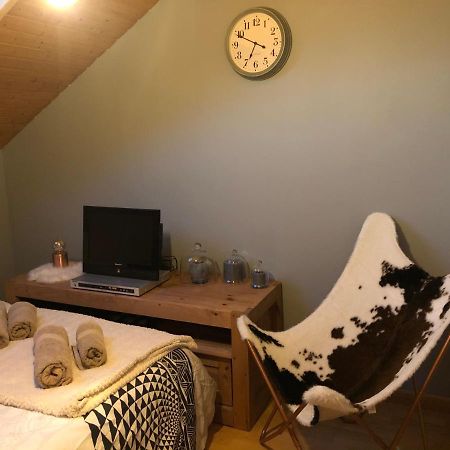Charmant Appartement 2-4 Personnes Entre Annecy Et Aravis Thones Exterior photo