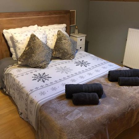 Charmant Appartement 2-4 Personnes Entre Annecy Et Aravis Thones Exterior photo